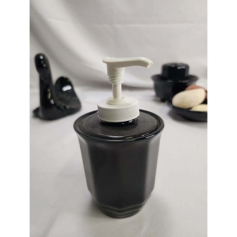 1980's Pfaltzgraff Swan Towel Holder Seashell Toothpaste Hand soap Bathroom Set